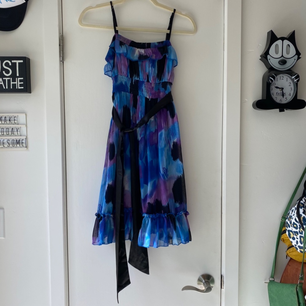 Ruffled Dress - Picture 4 of 4